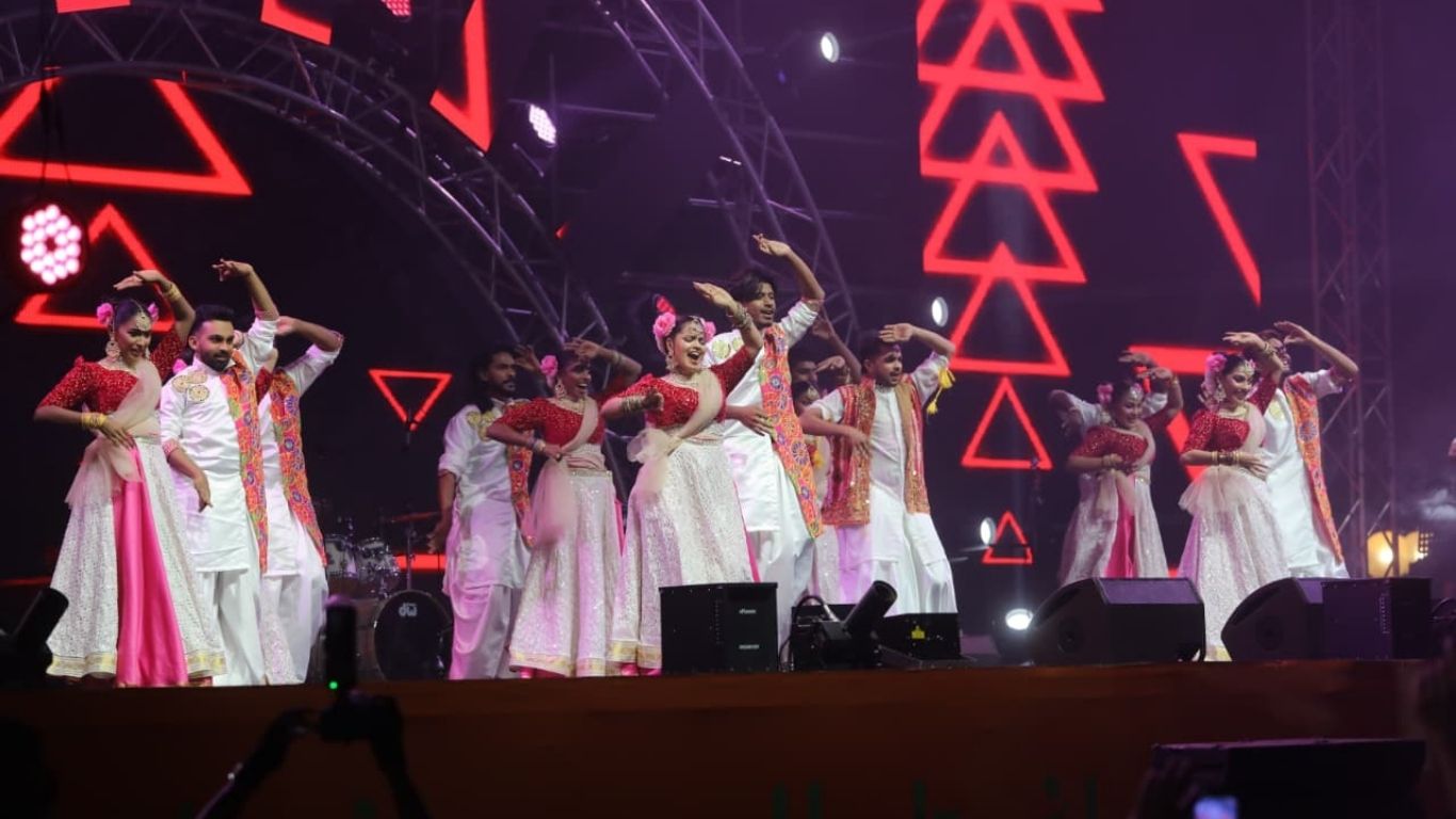 Bangladeshi cultural stars shine up stage in Riyadh to showcase own culture in foreign land